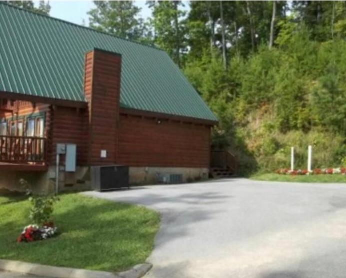 Solid Ground Lodge With Yard! Pigeon Forge Exterior photo